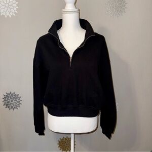 PINK Victoria’s Secret Black Crop Sweatshirt Silver Zipper Ladies Small‎